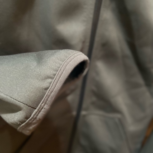 Men Full Zip - Lulemon Jacket - Picture 10 of 13